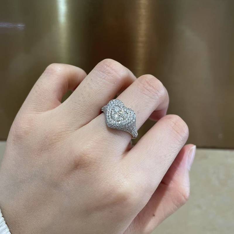 满钻豪华心形女戒S925银镀白金定制选款主石莫桑钻1.1ct/副石高碳钻
